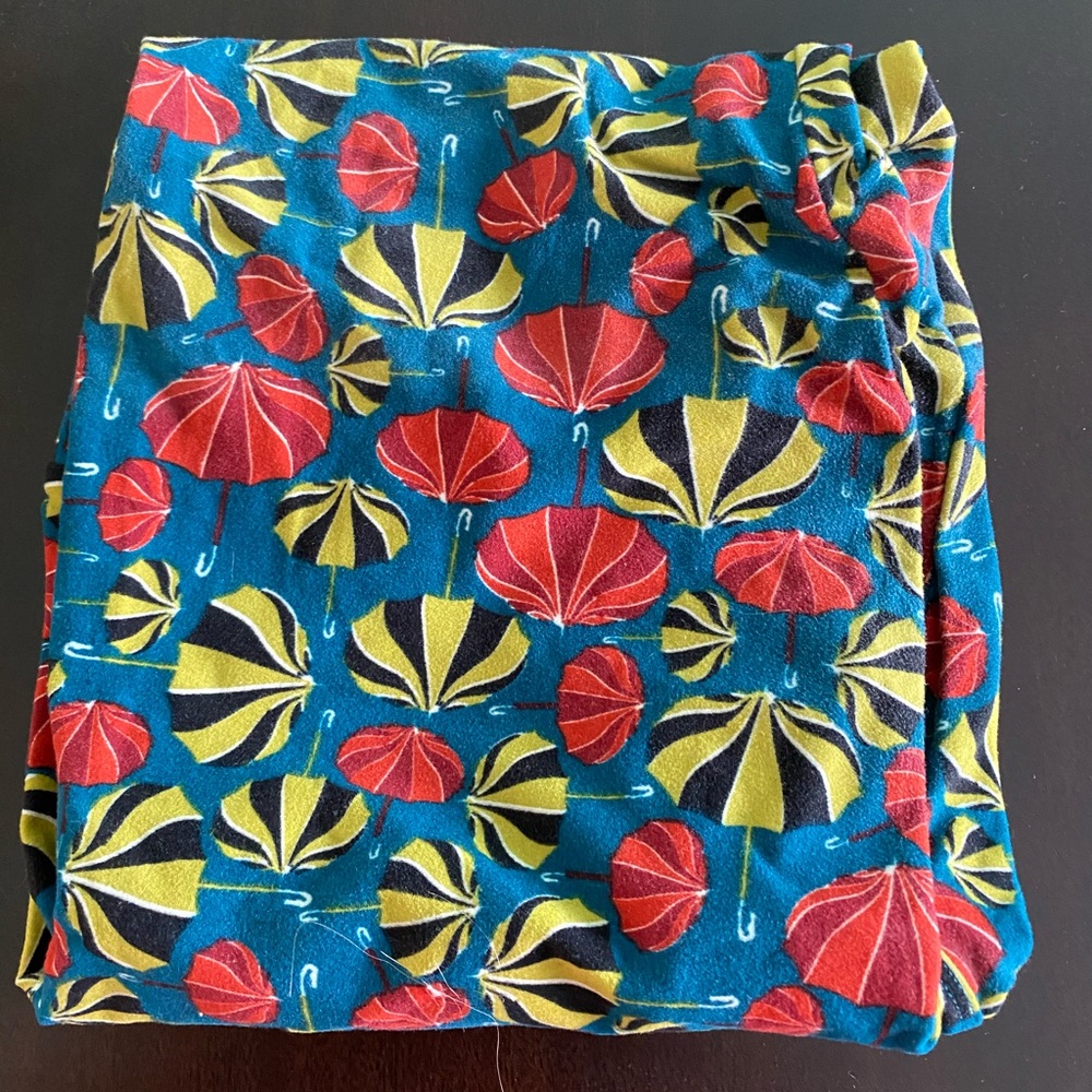 EUC Lularoe T&C Leggings